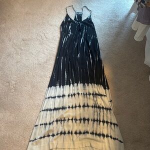 Elegant Black and White Tie-Dye Maxi Dress